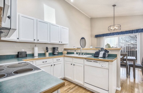 Cheyenne Meadows House | Single Level Living, Gated, Beautiful SW Cheyenne Mountain Area, Garage, AC, Wifi, Workspace, Park