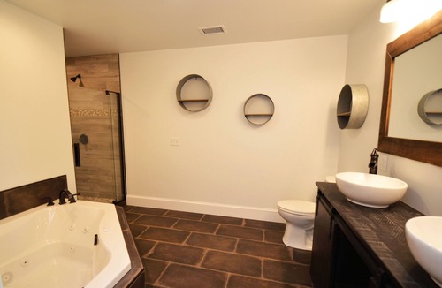 Geneva Bed & Breakfast | Single Level Lakefront Paradise. Pool, Hot Tub, Kayaks and More. Sleeps 10 Adults