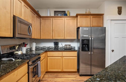 Warrenton House | Single Level Lakeview Home, Amazing Views, Close to the Beach, Ping Pong, Fire-Pit, BBQ