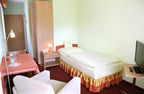 Bad Windsheim House | Single Room 2 - Hotel Garni Goldener Schwan