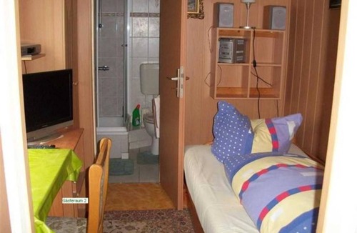 Neubrandenburg House | Single room + extra bed (GR 2) - Haus Mellin
