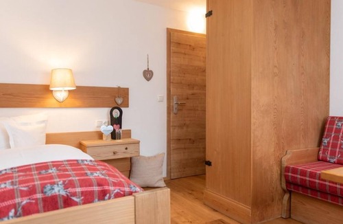 Rofleuten Bed & Breakfast | Single room Heimatgfühl - Gästehaus Sonnenplatzerl