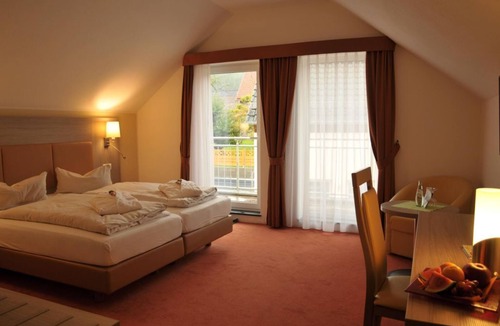 Steffeln House | Single Room "Moijisch" Shower/WC - Vulkanhotel balance selfness