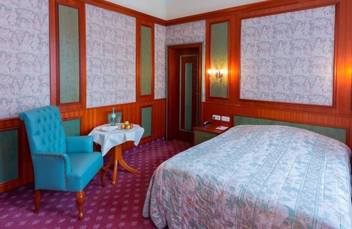 Bad Bertrich House | Single Room Shower / WC - Häcker's Fürstenhof Wellness & Spa Resort