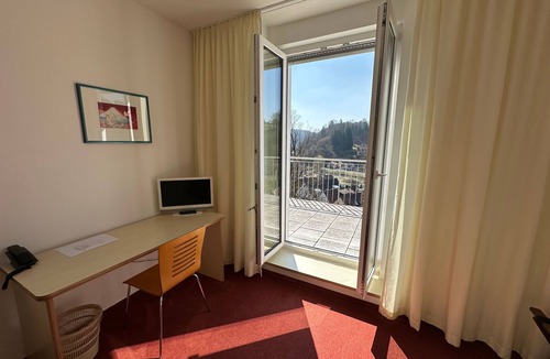 Waischenfeld Apartment | Single room with balcony - GER house
