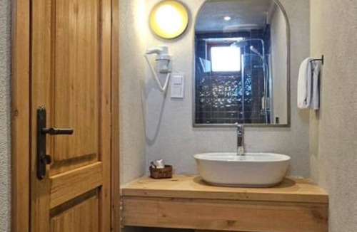 Side Hotel | Single Room with Balcony