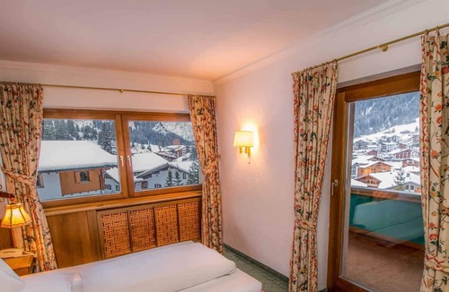 Lech am Arlberg Hotel | Single Room with Balcony - Hotel Kristberg