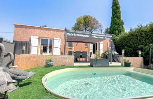 Caumont-sur-Durance House | Single-storey house with swimming pool.