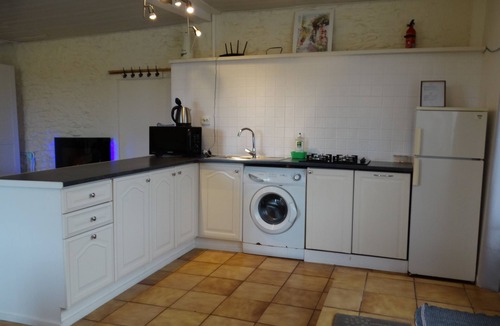 Lorignac House | Single-storey AC house summer pool WIFI, 3 bedr sleeps 5, 2 toilets pet-friendly