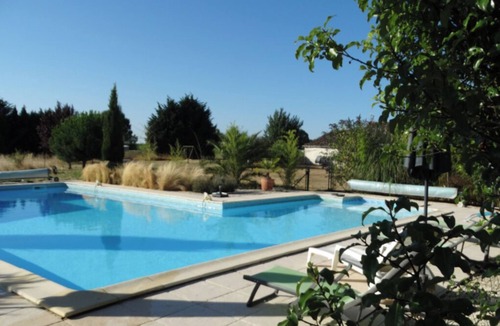 Lorignac House | Single-storey AC house summer pool WIFI, 3 bedr sleeps 5, 2 toilets pet-friendly