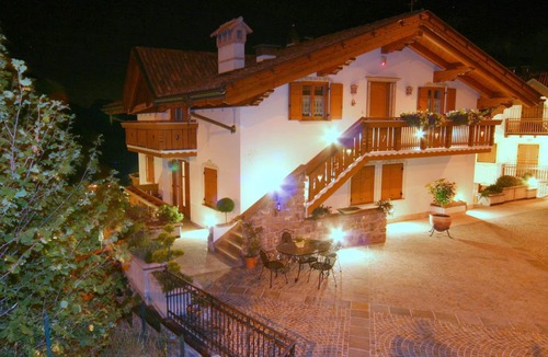 Molveno Villa | Single villa in a privileged position overlooking the lake and the Brenta Dolomites *