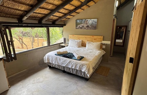 Marloth Park Bed & Breakfast | Singwe Private Safari lodge