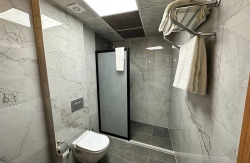 Mezetli Hotel | sio otel