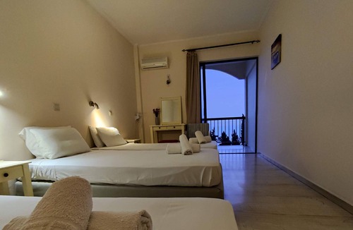 Benitses Hotel | Siora Leni Hotel