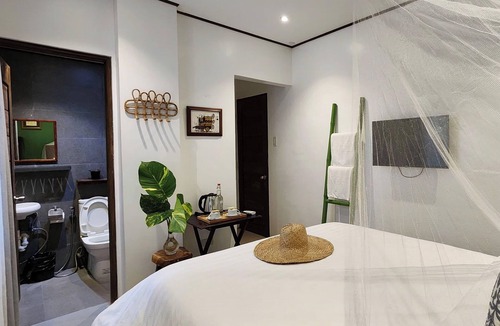 Dasol Hotel | Sirom Beach House