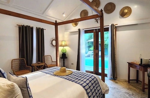 Dasol Hotel | Sirom Beach House