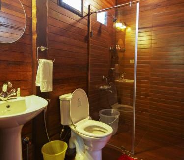 Valparai Villa | Sirukundra Garden Bungalow