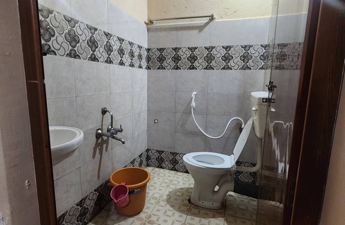 Mannarkkad Hotel | Siruvani River Retreat