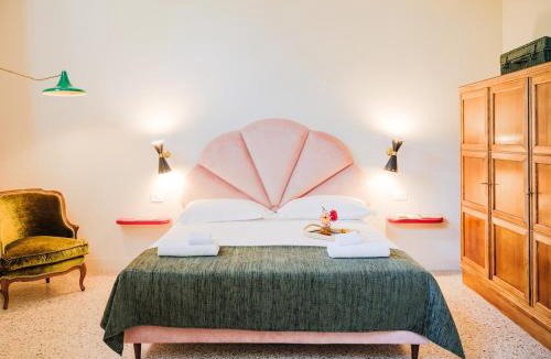 Santa Maria Novella Apartment | Sissi - Spacious Apartment with Large Living Area