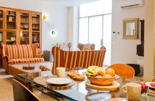 Santa Maria Novella Apartment | Sissi - Spacious Apartment with Large Living Area