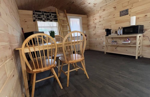 Sister Lakes Cabin | Sister Lakes of Michigan Glamping Cabin #4