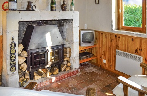 Saint-Philbert-du-Peuple House | Situated in the heart of the Loire Valley, this charming vacation home is the perfect base for explo