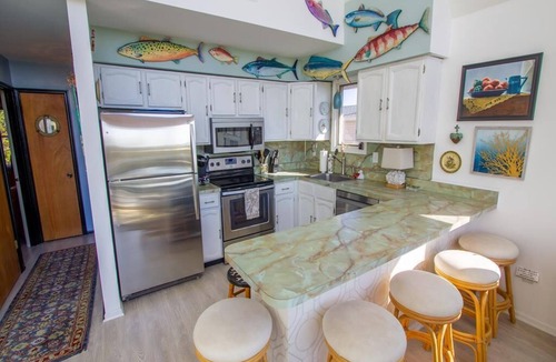 West Cape May House | Situated between the hustle and bustle of downtown Cape May and the gorgeous sunsets of Sunset Beach.