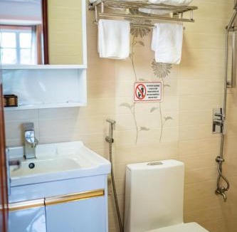 Male Apartment | Six In Lodge