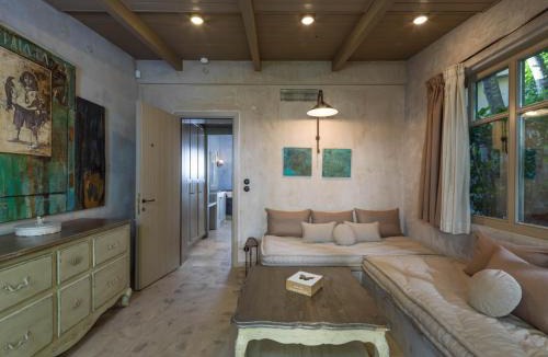 Afissos House | Six Keys