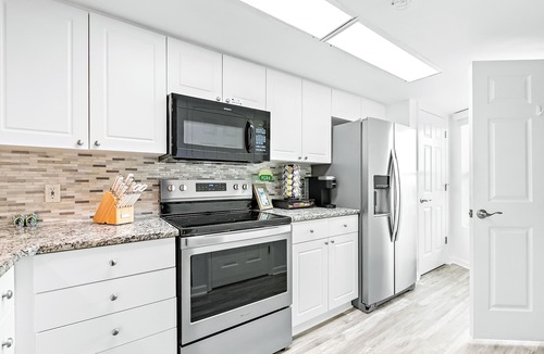 Fort Walton Beach Condo | Sixth-Floor Condo w/Partial Ocean Views, Free WiFi, Balcony, Shared Pool, Tennis