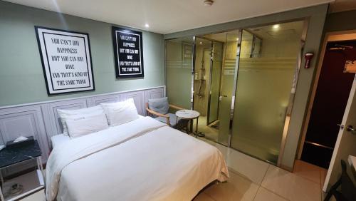 Jamsil-dong Hotel | Sixty Hotel