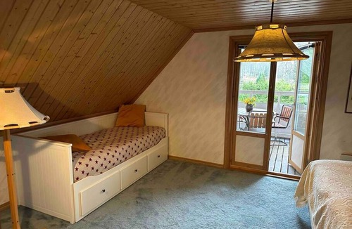 Nora Villa | Sjönära hus