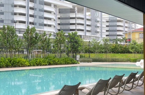 Seri Kembangan Apartment | SK Homestay @ Seri Kembangan. 3R2B- Entire Room