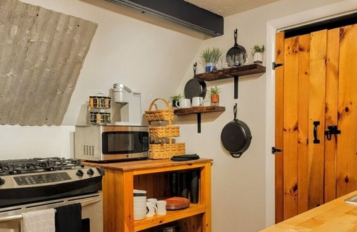 Bethlehem Cottage | Ski Bethlehem A-Frame with River Access Bring Dogs!