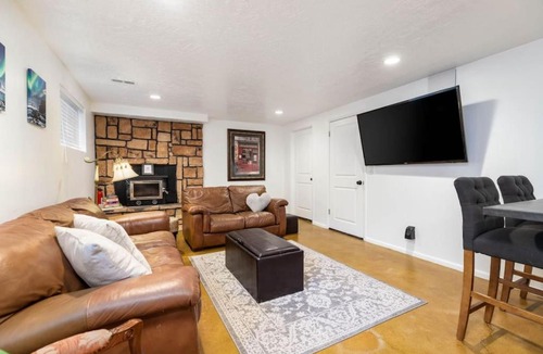 Cottonwood Heights House | Ski Bum Chalet Close to Resorts