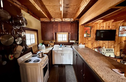 Kingfield Cabin | Ski Camp | Sugarloaf