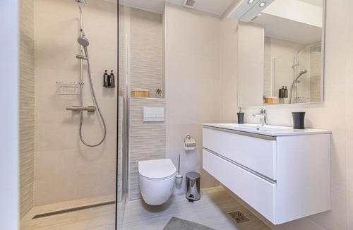 Poiana Brasov Apartment | Ski Escape Poiana Brasov with Private Parking