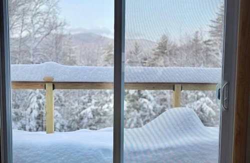 Stockbridge House | Ski home/Pool Table Mountain Views near Killington/Pico/Sugarbush/Woodstock