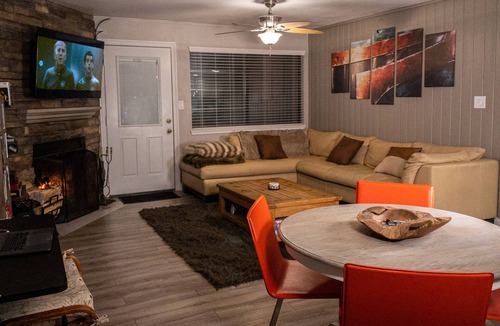 Brian Head Condo | Ski In/Out - 1st floor - clean & cozy "Cinema Condo"