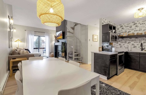 Great Valley Condo | Ski-in/out Condo, 2 King Beds, 2 Baths, Fireplace
