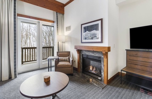 Stowe Area Apartment | Ski in/out! Large Studio in Lodge at Spruce Peak
