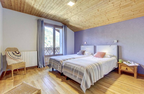 Morzine Apartment | Ski In/out overlooking the slopes of Le Pléney