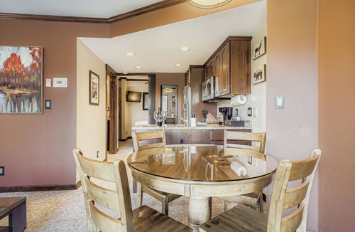 Peak 9 Apartment | Ski-In/Out Studio | Balcony Views | Dog Friendly