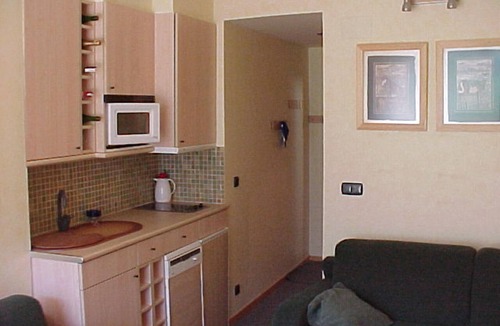 Candanchu Apartment | Ski-in/Ski-out Apartment with Garage in Aisa