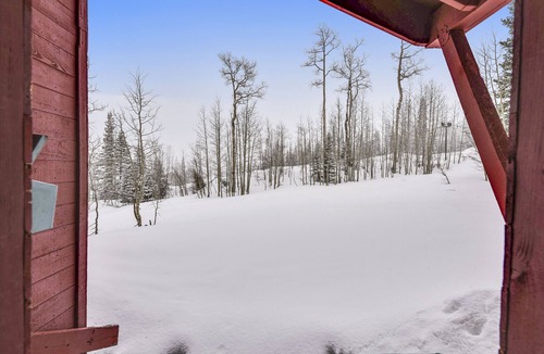 Brian Head Condo | Ski-In Ski-Out Brian Head Giant Steps Condo
