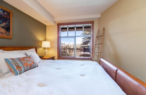 Salt Lake Mountain Resorts House | Ski in Ski out Pool Hot Tub Pool Table Resort View