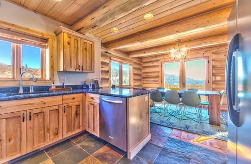 Powder Mountain Ski Chalet | Ski in/Ski Out Powder Chalet - Best Location on Powder Mountain