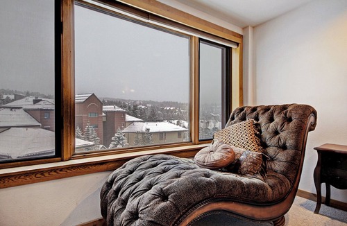 Peak 9 Condo | Ski-in/ski-out Studio W/snowy Alpine Views - Walk To Main St Studio Bedroom Condo by RedAwning
