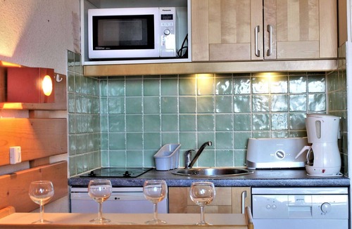 Risoul Apartment | Ski-In/Ski-Out Studio, 4 Sleeps, Pet Friendly, Ski Locker, Risoul 1850