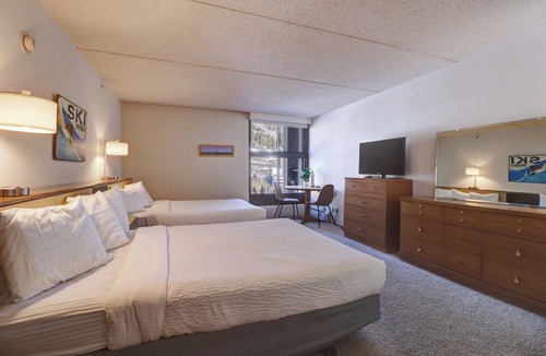 Copper Mountain Village Hotel | Ski-In/Ski-Out Hotel Room, Steps to American Eagle Lift with Outdoor Hot Tub